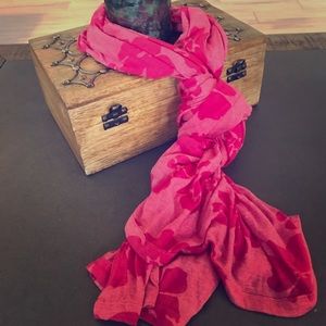 Knit Floral Scarf LN